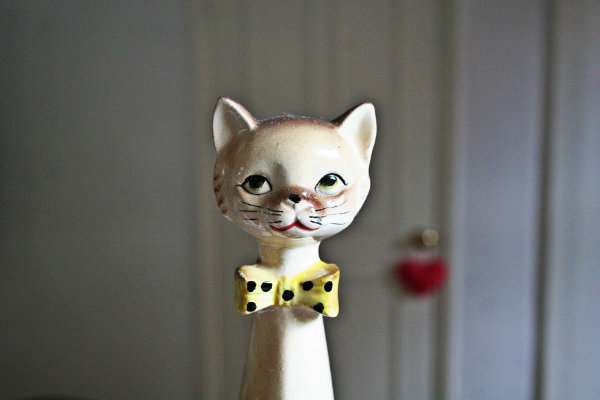 1960's Cat ornament